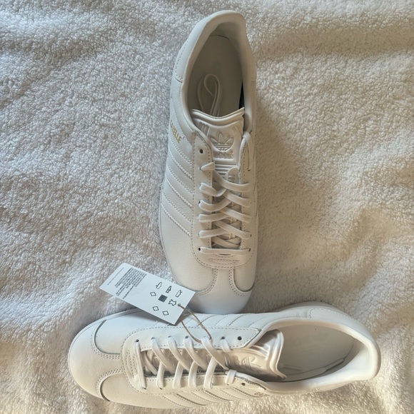 Adidas Gazelle Cloud White Sneakers, Size 8 - Picture 8 of 10